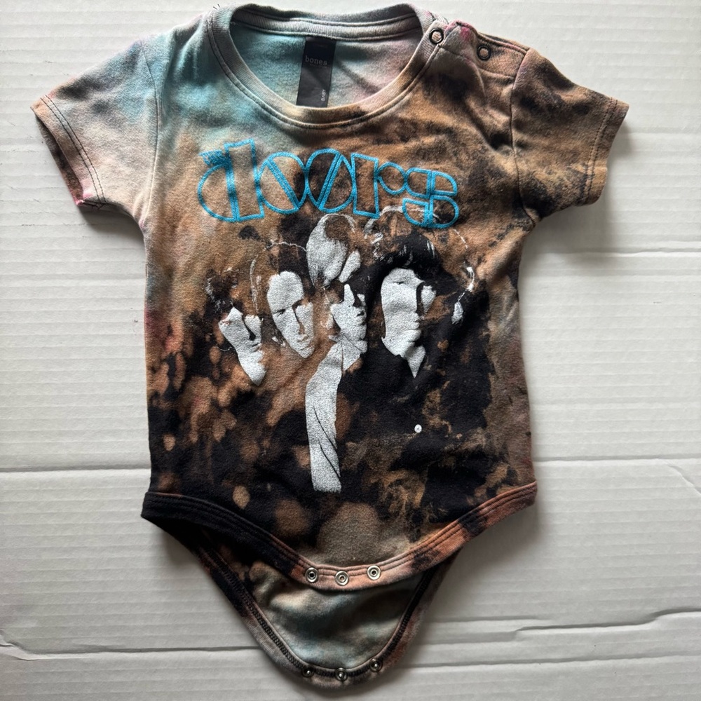 Music Baby Onesie 12 month- Doors - Picture 1 of 3